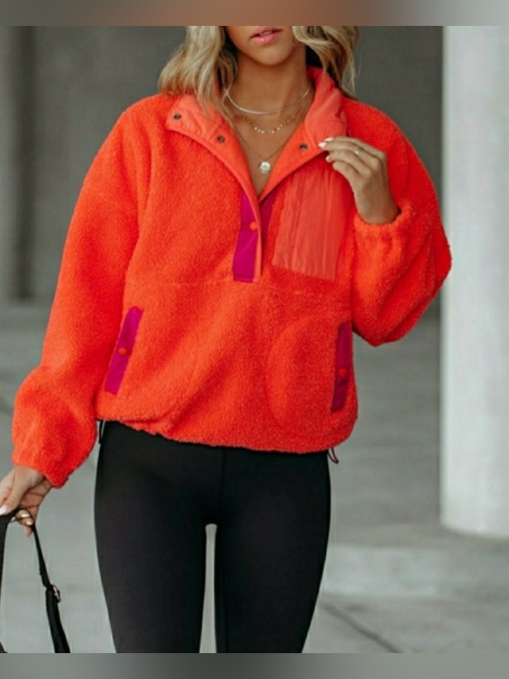 VICI COLLECTION COMFY CUTE POCKETED SHERPA PULLOVER